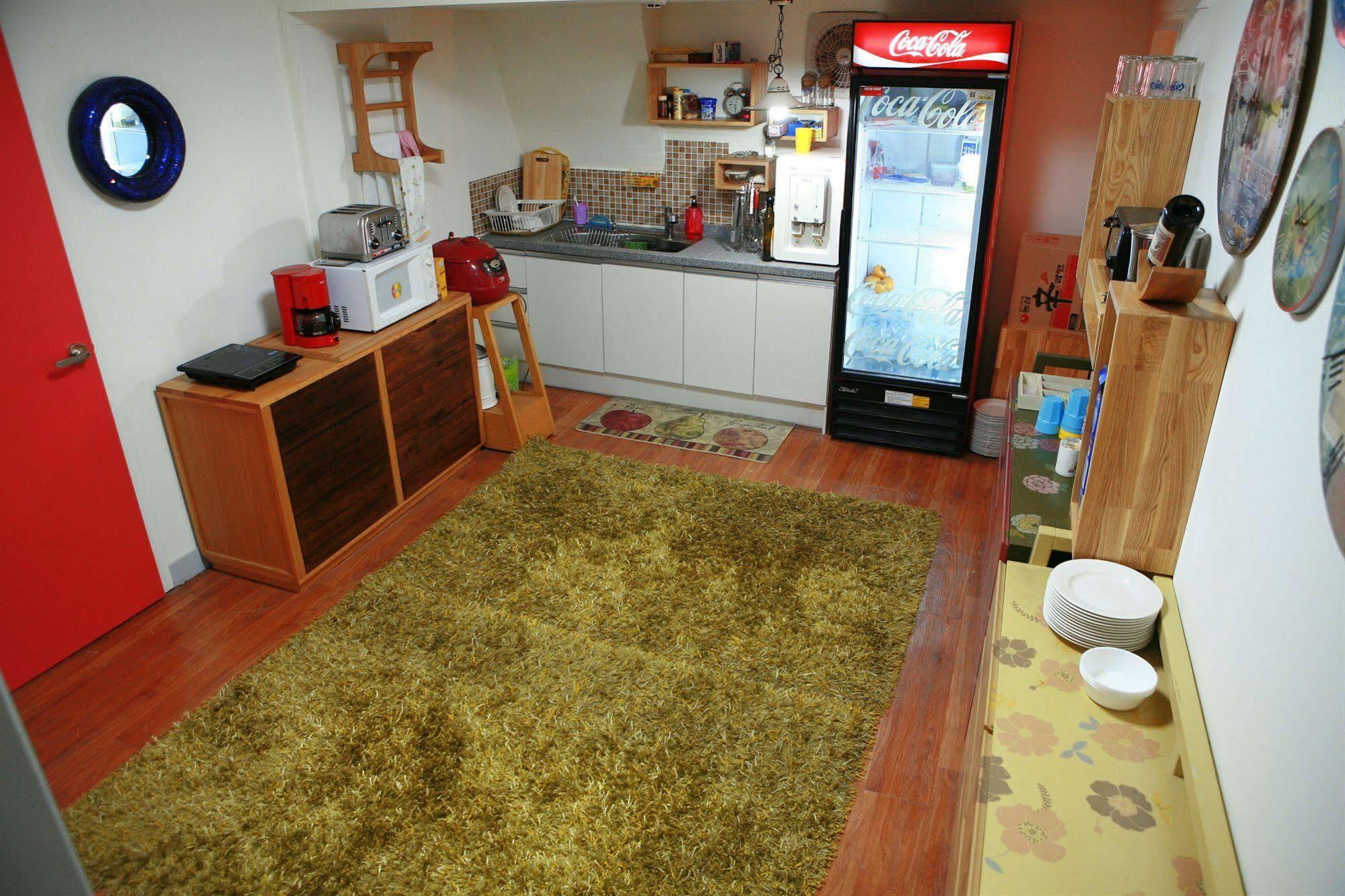 Guesthouse Mate Busan Eksteriør billede