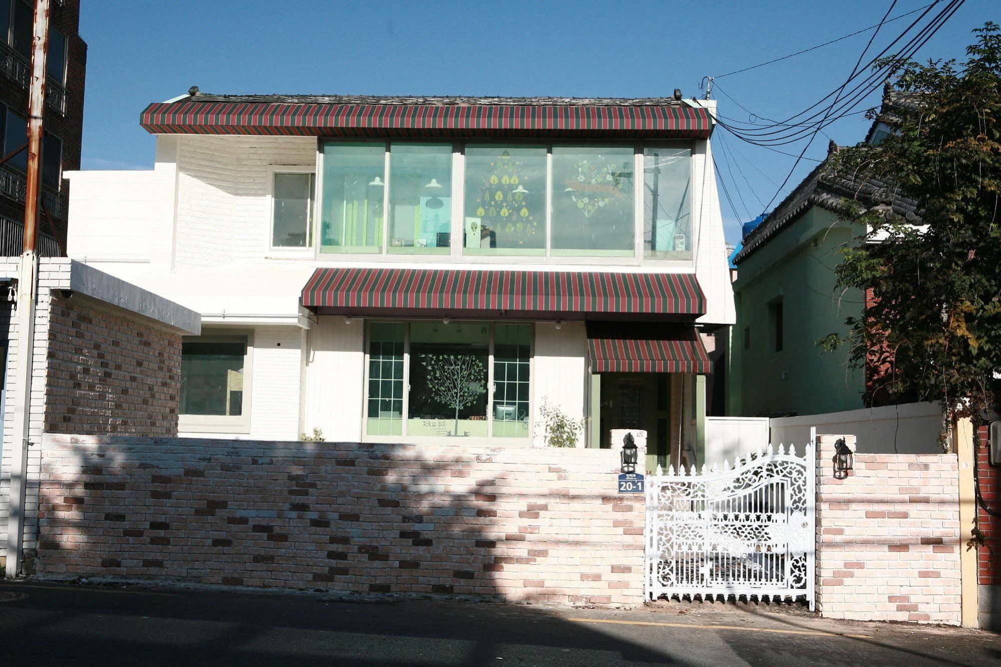 Guesthouse Mate Busan Eksteriør billede