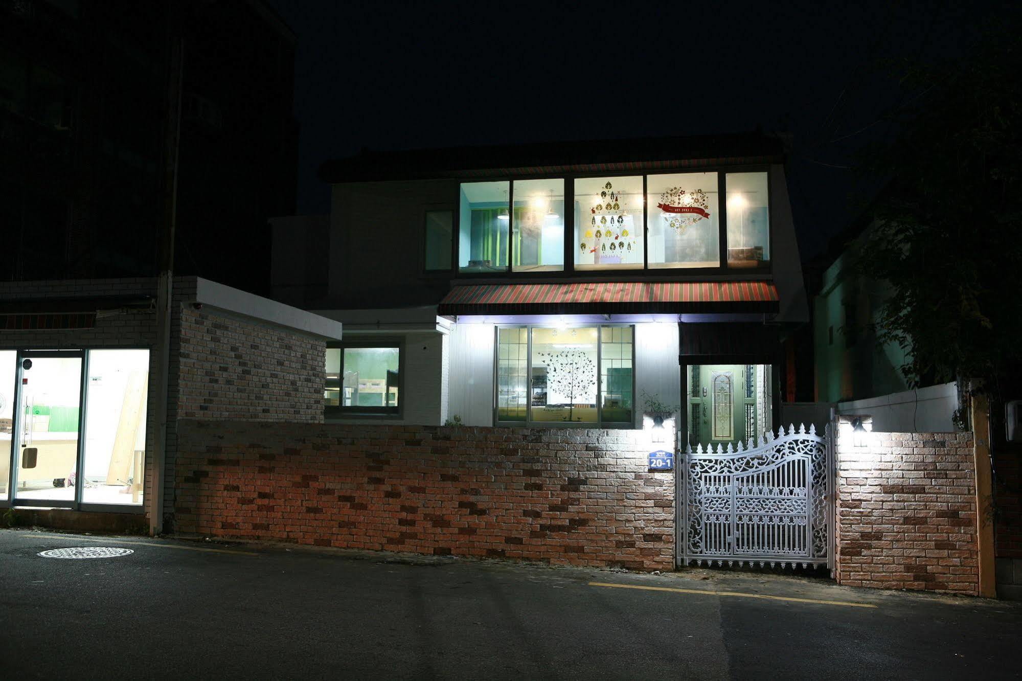 Guesthouse Mate Busan Eksteriør billede